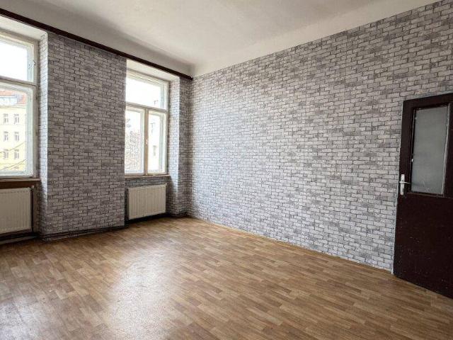 Sanierungsbedürftige 2 Zimmerwohnung mit großem Potenzial in attraktiver Lage des 12. Wiener Gemeindebezirks
