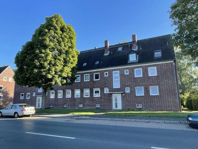 Sanierungsbedürftige 3 Zimmer Wohnung mit Garten in Wilhelmshaven Voslapp