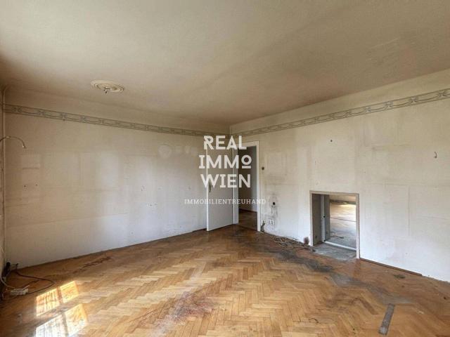 Sanierungsbedürftige 3 Zimmer Wohnung in Baden – Ihr individuelles Wohnprojekt mit großem Potenzial!