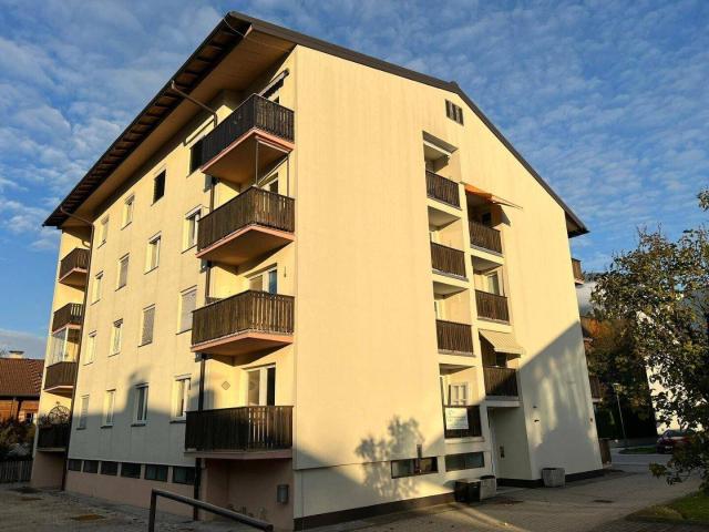 Sanierungsbedürftige Wohnung mit Entwicklungspotenzial in Kirchbichl