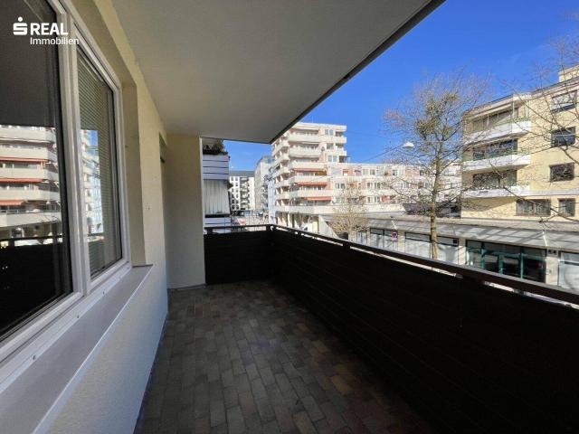 Sanierungsbedürftige Wohnung mit guter Raumaufteilung und viel Gestaltungspotenzial