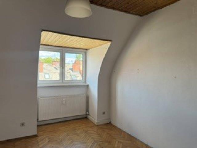 SANIERUNGSBEDÜRFTIGE Wohnung in 8010 Graz – top Preis: € 115.000,00 – Fünfter Stock ohne Lift, sehr gute Innenstadtlage, sehr gute Infrastruktur, mit Kellerabteil, allgemeinen Garten und Fahrradabstellplatz im Innenhof