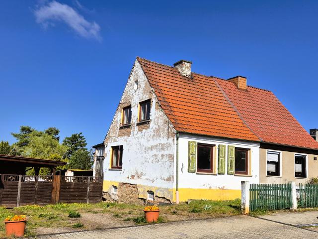 sanierungsbedürftige Doppelhaushälfte in Artern