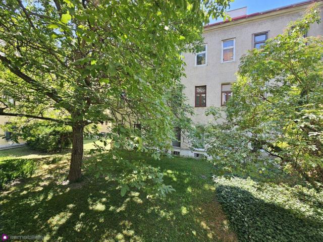 Sanierungsbedürftige Studentenwohnung im Herzen von Stadlau.