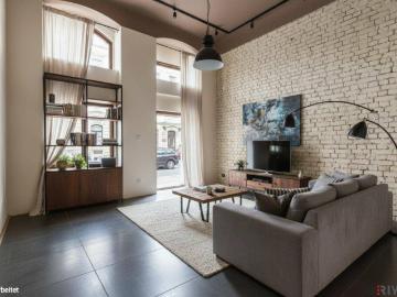 Sanierungsbedürftiger Altbau mit Loft Feeling | Terrassen Option | Raumhöhe bis zu ca. 4,25 m | Nähe Einsiedlerpark, U4 Margaretengürtel, künftiger U2 Station Reinprechtsdorfer Straße