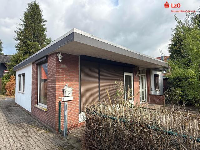 Sanierungsbedürftiger Bungalow
