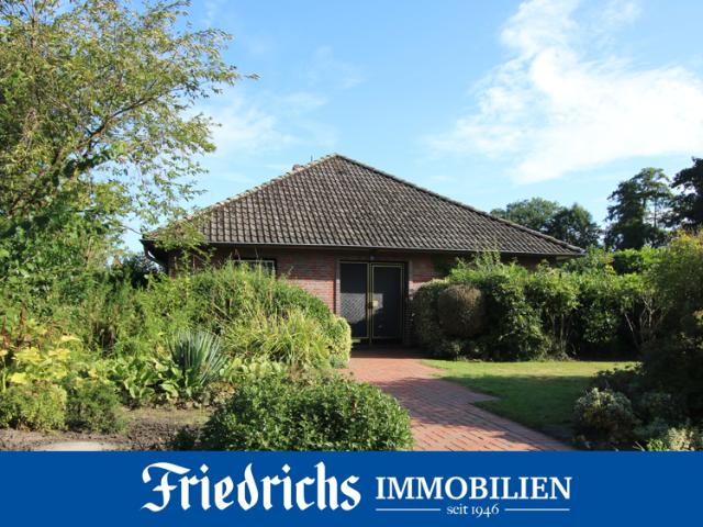 Sanierungsbedürftiger Bungalow / Baugrundstück mit Altbestand in zentrumsnaher Lage von Bad Zwi'ahn