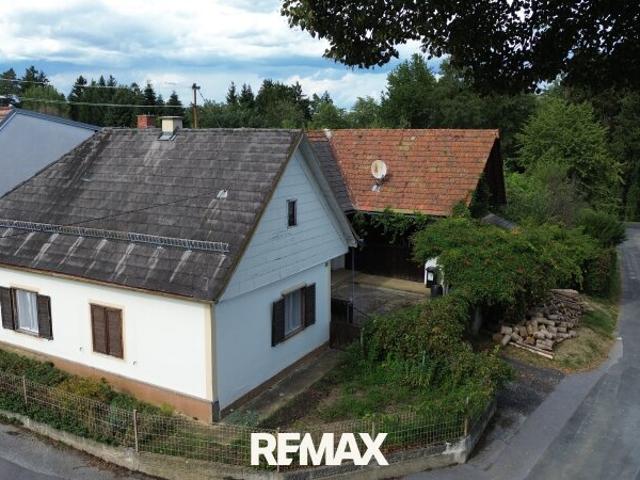 Sanierungsbedürftiges Bauernhaus mit großem Garten und viel Potenzial in Hackerberg