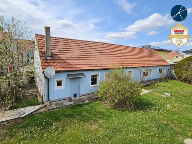 Sanierungsbedürftiges Bungalow mit VIEL PLATZ