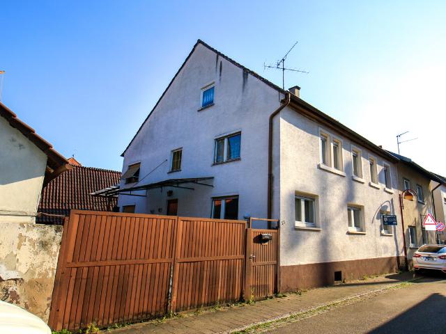 Sanierungsbedürftiges EFH mit großem Grundstück 550qm in ruhiger, zentraler Lage in BW