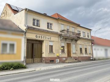 Sanierungsbedürftiges, ehemaliges Gasthaus mit Fremdenzimmern in der Golf /Thermenregion in Stegersbach