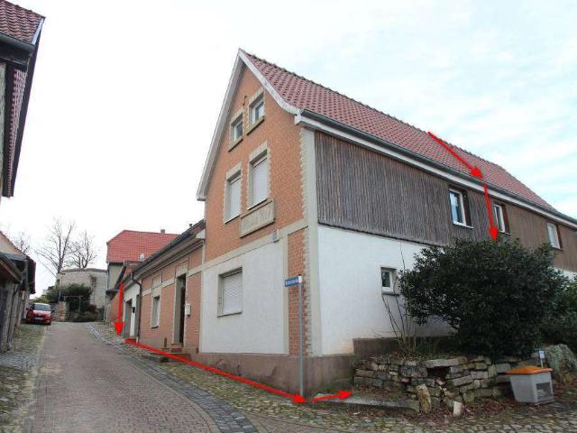 sanierungsbedürftiges Ein bis Zweifamilienwohnhaus  Mindestgebot 65.000€  Exposee beachten!