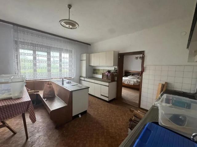 Sanierungsbedürftiges Einfamilienhaus mit Viel Potenzial in Ruhiger Siedlungslage in Kemeten