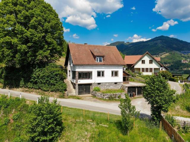 Einfamilienhaus mit Garagen & traumhaftem Ausblick in Oberaich