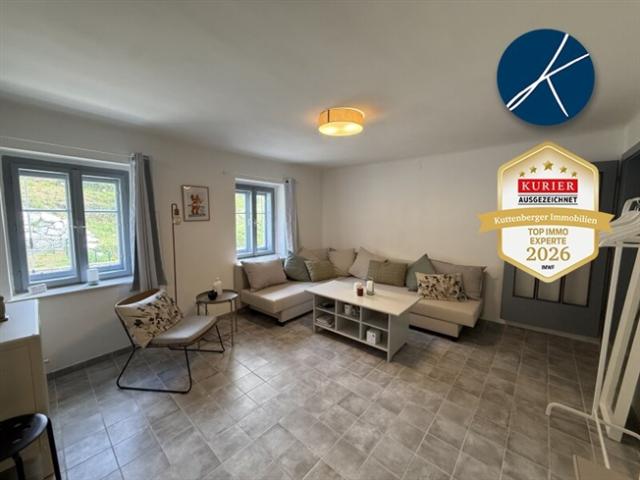 Sanierungsbedürftiges Ferienhaus mit Ausblick ins Kremstal