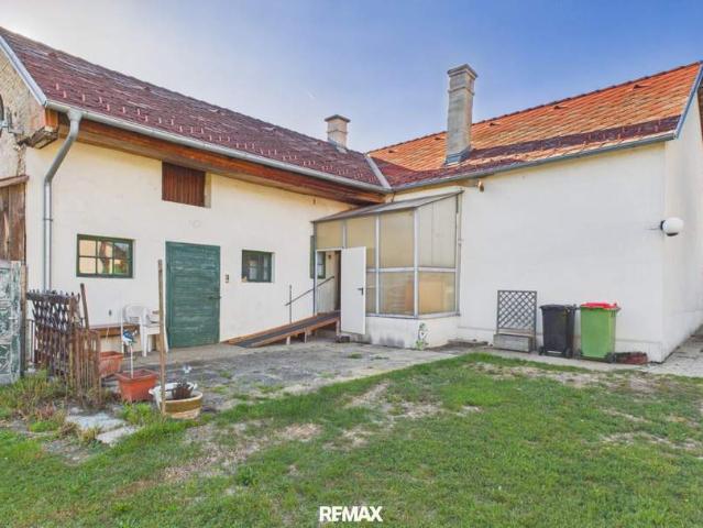 Sanierungsbedürftiges Haus auf 1.728 m² Grund – großes Bebauungs und Entwicklungspotenzial