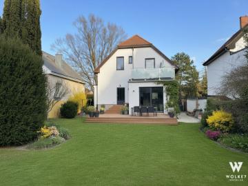 Sanierungsbedürftiges Haus auf großem Grundstück in begehrter Ruhelage des 21. Bezirks