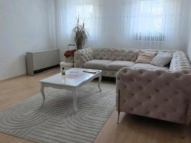 Sanierungsbedürftiges Haus mit großem Baugrundstück