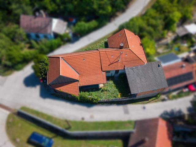 Sanierungsbedürftiges Häuschen in Velm Götzendorf