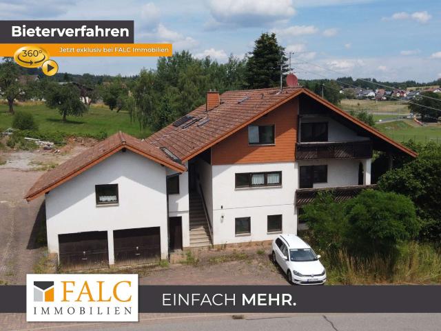 Sanierungsbedürftiges Mehrfamilienhaus in Laudenberg