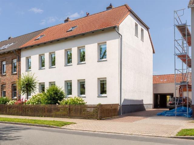 Sanierungsbedürftiges Mehrfamilienhaus mit starkem Renditepotential