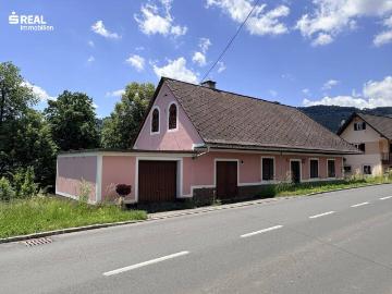 Sanierungsbedürftiges Wohnhaus mit großem Grundstück perfekt für Ihre Zukunft!