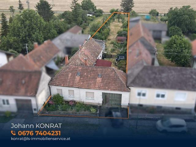 Sanierungsbedürftiges Wohnhaus mit 1.375 m² großem Grundstück in Schachendorf!