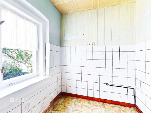 Dorndorf Steudnitz: Traumgarage mit Haus drumherum: ideal für Schrauber, Bastler, Leute mit Geschick