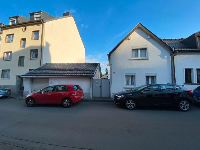 Sanierungsobjekt mit genehmigter Neubauplanung in Bonn Kessenich