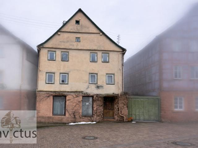 Sanierungsobjekt oder genehmigtes Neubauprojekt direkt am Rathausbrunnen