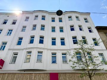 Wohnung kaufen in Reinprechtsdorfer Straße - Aufzug