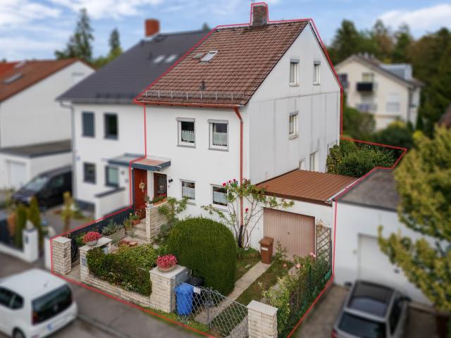 Sanierungsprojekt für Familien: DHH mit großem Potenzial in begehrter Lage von Waldperlach