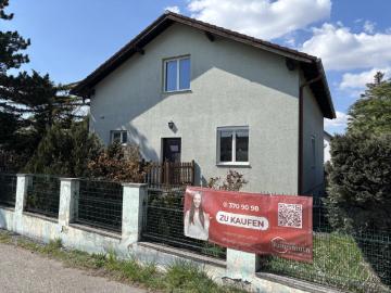 Saniere das Haus und mach was daraus | Südwest Terrasse | vollunterkellert | Garage | ausbaubarer Rohdachboden
