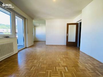 Sanieren & Wohlfühlen – 4 Zimmer Wohnung mit Balkon