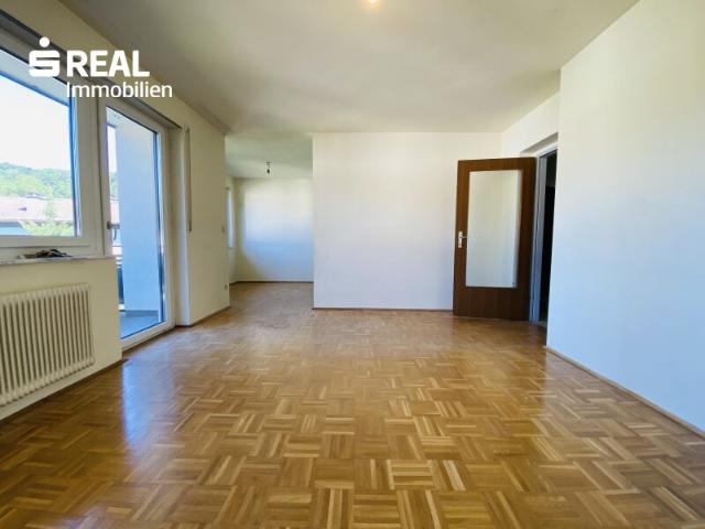 Sanieren & Wohlfühlen – 4 Zimmer Wohnung mit Balkon