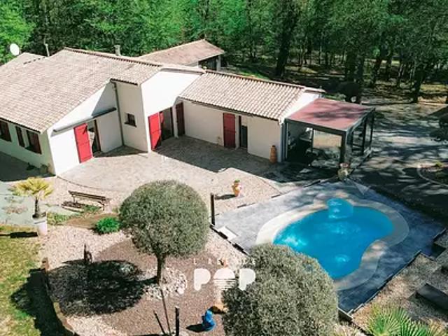 Sanilhac 24660 Achat / Vente maison 7 pièces t7 au dernier étage piscine