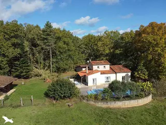 Sanilhac 24660 Achat / Vente maison 6 pièces t6 au dernier étage parking