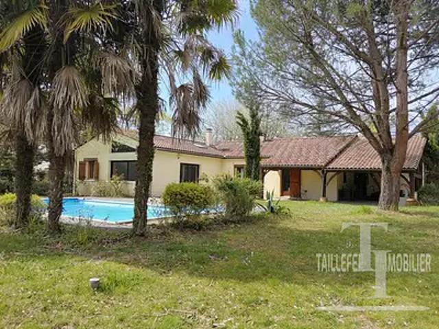 Sanilhac 24660 Achat / Vente maison 8 pièces t8 piscine