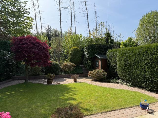SANKT AUGUSTIN Top Bungalow, ca. 230 m² Wohn, Nutzfl 5 Zimmer, 3 Bäder, Vollkeller Garten, Garage