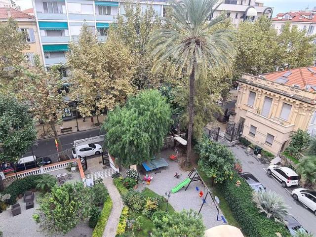 SANREMO, CENTRALISSIMO, BILOCALE APPENA RINNOVATO, BEN ARREDATO