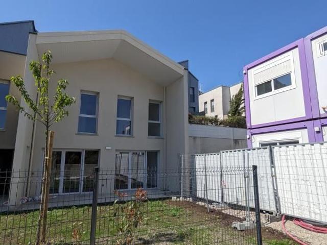 Sans frais d'agence ni garant maison de ville type3 à Bordeaux cité du vin
