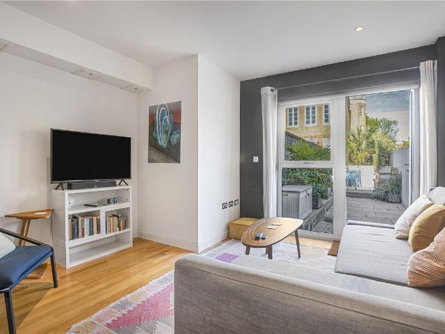 Sans Walk, London EC1R, 1 bed flat to rent, £3,000 pcm | PrimeLocation