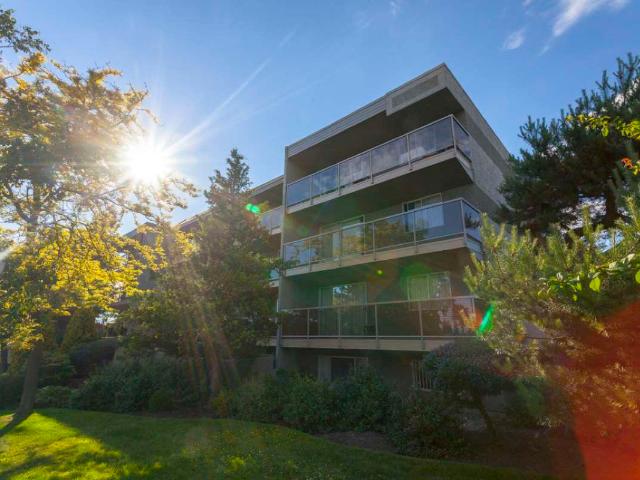 Sansar Apartments 1 Bedroom available at 1140 Hillside Avenue, Victoria Apartment for Rent