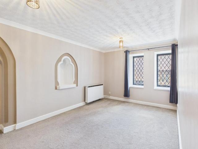 Sansome Walk, Worcester. 1 bed apartment to rent £825 pcm £190 pw