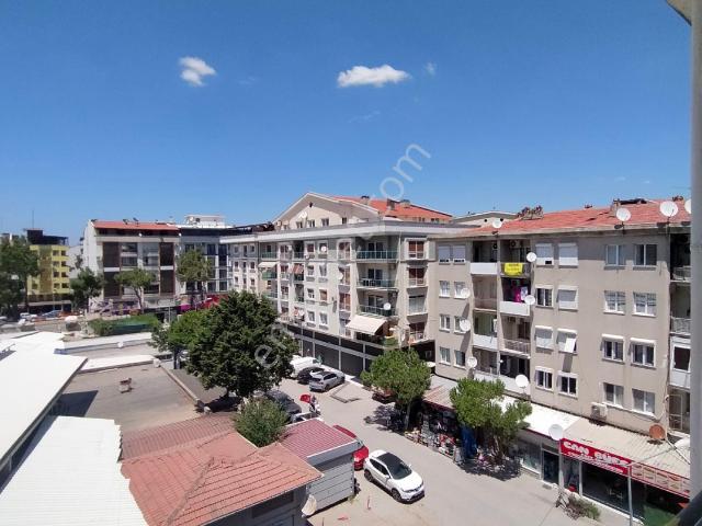 Saadet Korkmaz'dan Dikili Merkezde Kiralık 2+1 Ayrı Mutfaklı Daire