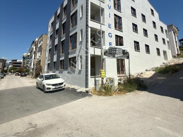 Saadet Korkmaz'dan Dikili Salimbey'de 2+1 Satılık Arakat Fırsat Daire