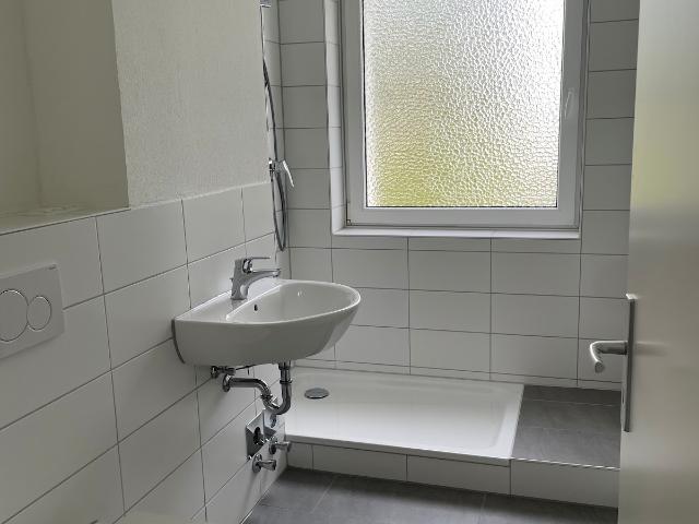 Saalestr. 4, 4 L Erstbezug nach Modernisierung! 3 Zimmer Wohnung mit Loggia! WBS notwendig!