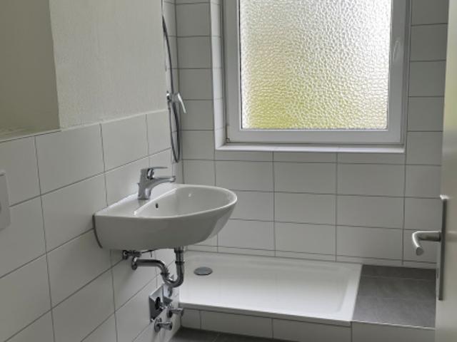 Saalestr. 4, 4 L Erstbezug nach Modernisierung! 3 Zimmer Wohnung mit Loggia! WBS notwendig!