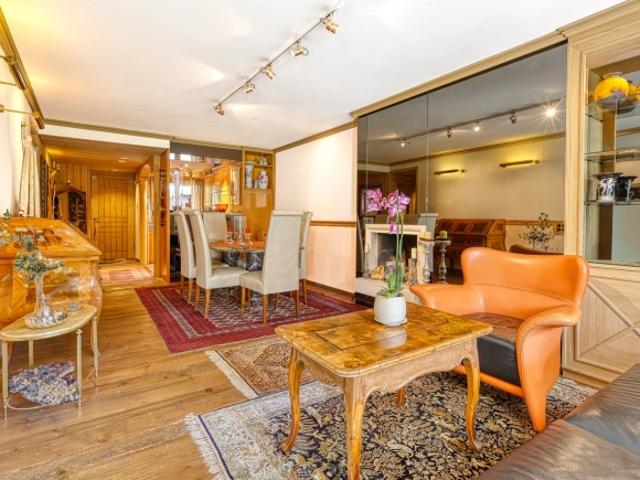 Saanen Gstaad | 5,5 Zimmerwohnung mit Garten & Terrassen