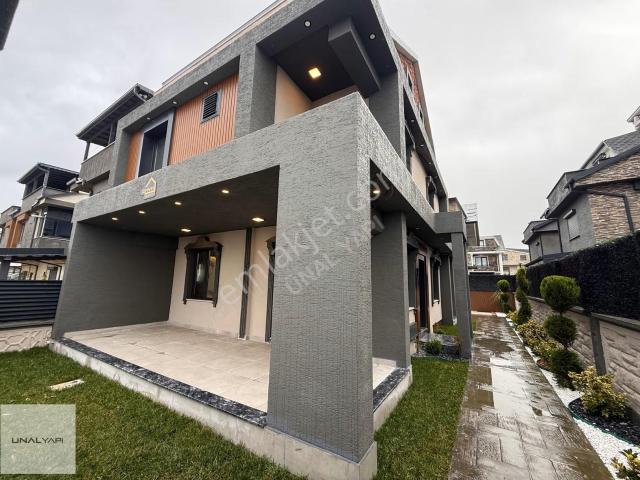 Sabah Denize Uyanın! Komple Deniz Manzaralı Lüks 5+1 Villa